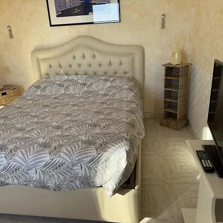 Host4u - Vista Meravigliosa Su - The Piano Apartmán