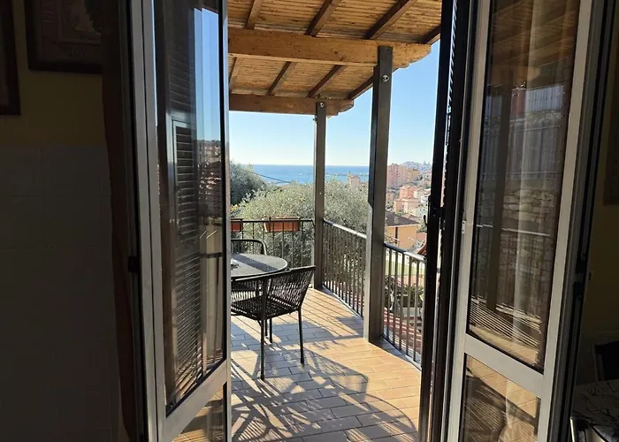 Host4u - Vista Meravigliosa Su - The Piano Apartament Imperia